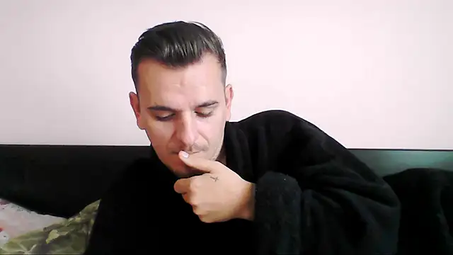 Snapshot of Huge_cock22cm chatting on September 29, 2025, 7:57 am Huge cock22cm online show from September 29, 2025, 7:57 am