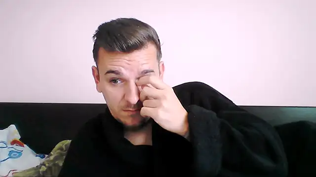 Snapshot of Huge_cock22cm chatting on October 5, 2025, 8:34 am Huge cock22cm online show from October 5, 2025, 8:34 am