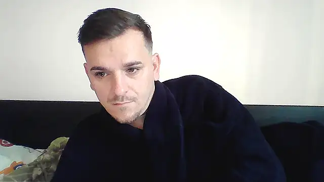 Snapshot of Huge_cock22cm chatting on October 17, 2025, 5:21 am Huge cock22cm online show from October 17, 2025, 5:21 am