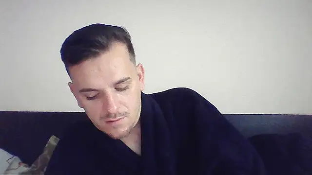 Snapshot of Huge_cock22cm chatting on October 18, 2025, 12:28 pm Huge cock22cm online show from October 18, 2025, 12:28 pm