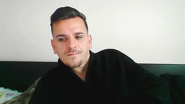 Snapshot of Huge_cock22cm chatting on October 20, 2025, 10:16 am Huge cock22cm online show from October 20, 2025, 10:16 am