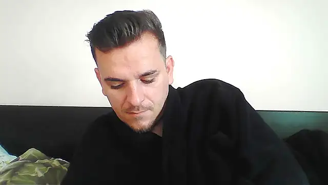 Snapshot of Huge_cock22cm chatting on October 25, 2025, 6:54 am Huge cock22cm online show from October 25, 2025, 6:54 am