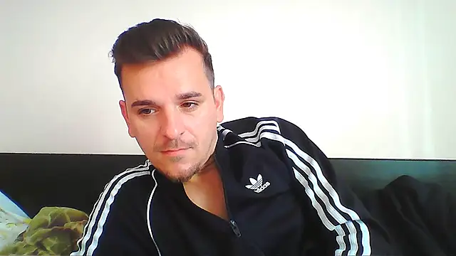 Snapshot of Huge_cock22cm chatting on October 29, 2025, 6:26 am Huge cock22cm online show from October 29, 2025, 6:26 am