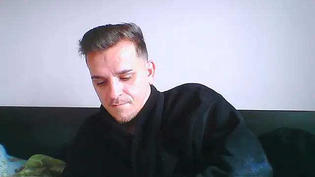 Snapshot of Huge_cock22cm chatting on November 12, 2025, 11:21 am Huge cock22cm online show from November 12, 2025, 11:21 am