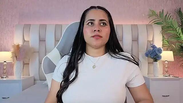 Snapshot of Brenda_Garcia chatting on September 20, 2025, 3:18 am Brenda Garcia online show from September 20, 2025, 3:18 am