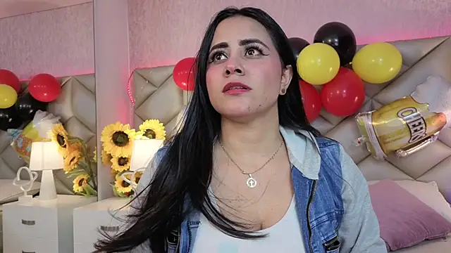 Snapshot of Brenda_Garcia chatting on September 26, 2025, 8:02 pm Brenda Garcia online show from September 26, 2025, 8:02 pm