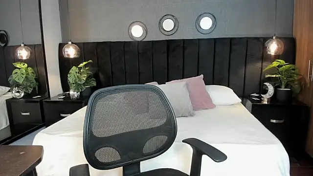 Brenda Garcia online show from February 10, 2026, 3:21 am