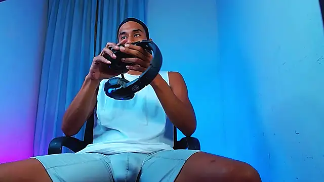 DanteSantoro online show from January 13, 2026, 12:05 am