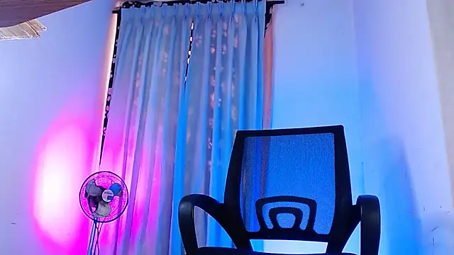 DanteSantoro online show from February 23, 2026, 6:05 pm