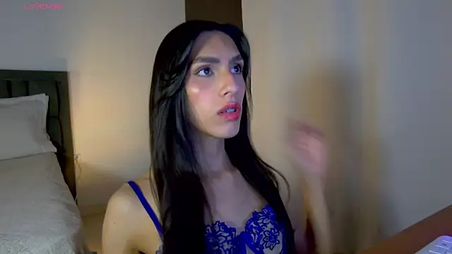 AlanaSofiia online show from May 18, 2026, 2:56 pm