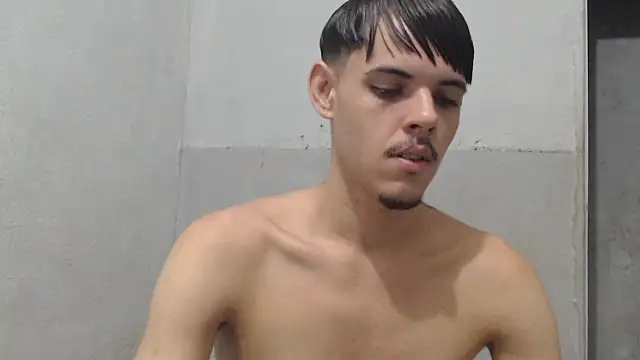 MicaelRian69 online show from May 10, 2026, 4:17 am