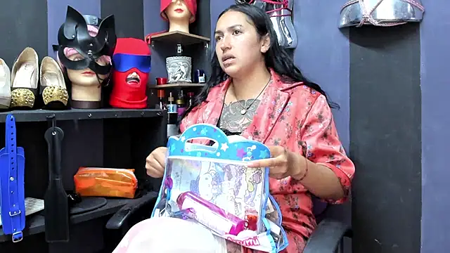 LucyStrike  online show from January 25, 2025, 2:58 am