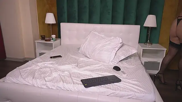 megan devile online show from March 22, 2025, 7:47 am