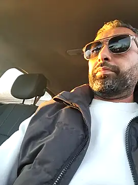 goldenhead1 online show from January 11, 2026, 7:57 am