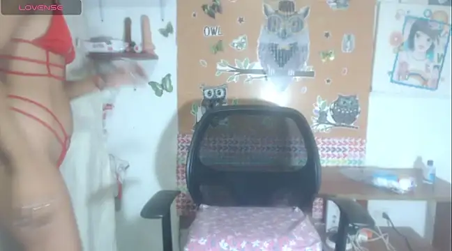 Snapshot of KamileLatinasexy chatting on December 23, 2024, 12:03 am KamileLatinasexy online show from December 23, 2024, 12:03 am