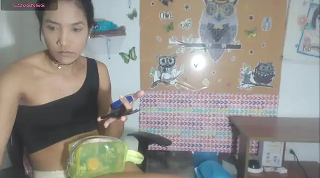 Snapshot of KamileLatinasexy chatting on December 29, 2024, 2:38 am KamileLatinasexy online show from December 29, 2024, 2:38 am