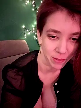 Snapshot of Loona-Lexxington chatting on December 24, 2024, 7:17 am Loona-Lexxington online show from December 24, 2024, 7:17 am