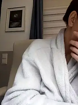 Snapshot of Loona-Lexxington chatting on January 22, 2025, 8:59 pm Loona-Lexxington online show from January 22, 2025, 8:59 pm