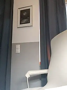 Snapshot of Loona-Lexxington chatting on October 7, 2025, 3:20 pm Loona-Lexxington online show from October 7, 2025, 3:20 pm