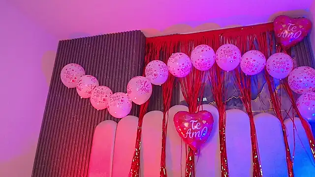 Snapshot of hot_dione chatting on February 11, 2026, 7:19 pm hot dione online show from February 11, 2026, 7:19 pm