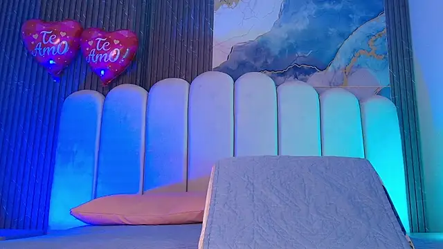 Snapshot of hot_dione chatting on February 24, 2026, 7:12 pm hot dione online show from February 24, 2026, 7:12 pm