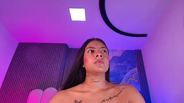 hot dione online show from April 30, 2026, 8:57 pm