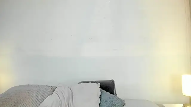 isa molly online show from March 4, 2025, 11:54 pm