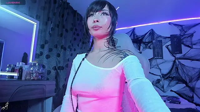 satanbabee online show from October 3, 2025, 11:46 pm