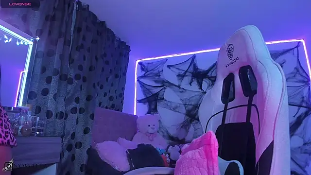 satanbabee online show from October 8, 2025, 11:35 pm