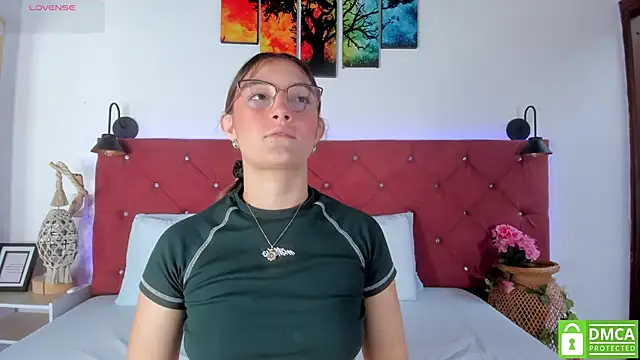 Ruth harvey  online show from October 11, 2025, 1:42 pm