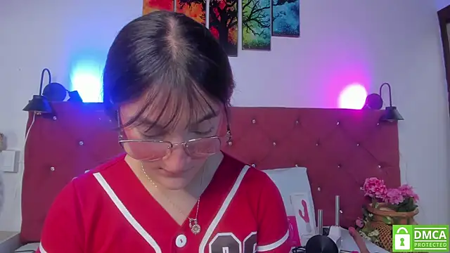 Ruth harvey  online show from November 28, 2025, 1:36 pm