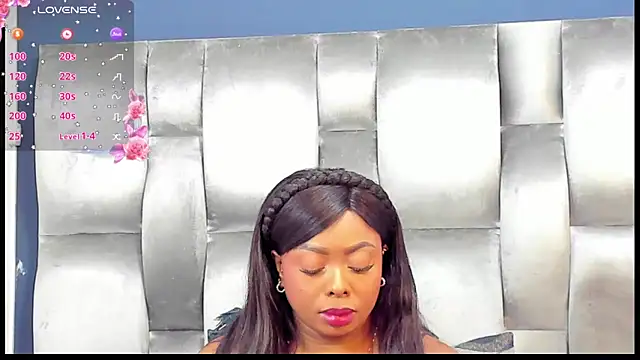 CamilaBenitez online show from June 15, 2026, 11:18 pm