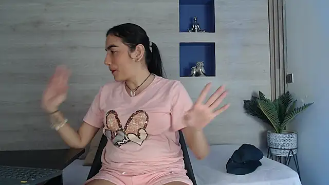 Dakotagloss online show from August 7, 2026, 9:17 pm