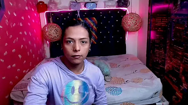 EmilyTsSweet online show from January 28, 2025, 1:27 pm