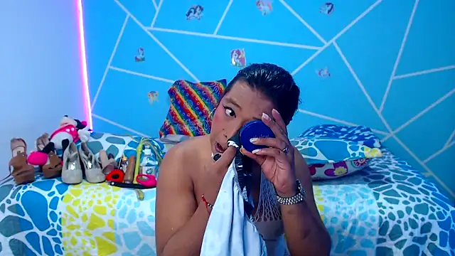 Snapshot of EmilyTsSweet chatting on October 28, 2025, 7:38 pm EmilyTsSweet online show from October 28, 2025, 7:38 pm