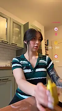 Snapshot of emiliasommer chatting on October 6, 2025, 4:15 pm emiliasommer online show from October 6, 2025, 4:15 pm