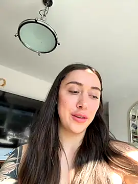 Snapshot of emiliasommer chatting on October 18, 2025, 1:01 pm emiliasommer online show from October 18, 2025, 1:01 pm