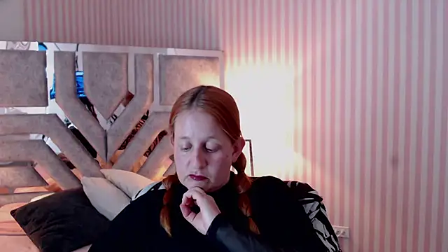 ViioletaMora online show from January 25, 2025, 10:50 pm