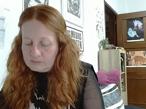 ViioletaMora online show from May 4, 2026, 11:34 pm