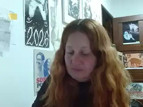 ViioletaMora online show from August 3, 2026, 2:21 am