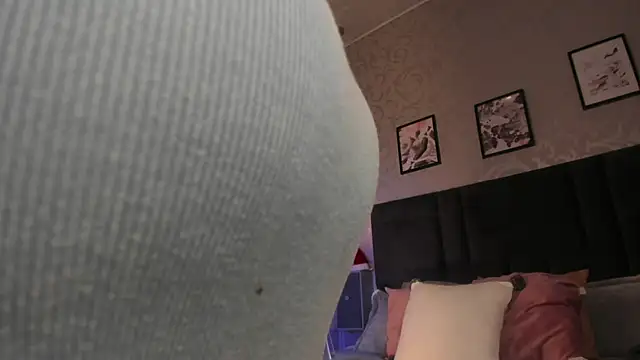 Hannah Borbon online show from December 14, 2024, 10:18 pm