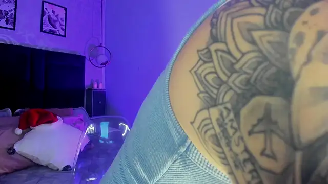 Hannah Borbon online show from December 21, 2024, 3:03 am