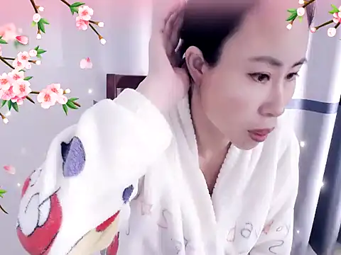 xiaoxuer online show from December 3, 2024, 3:52 am