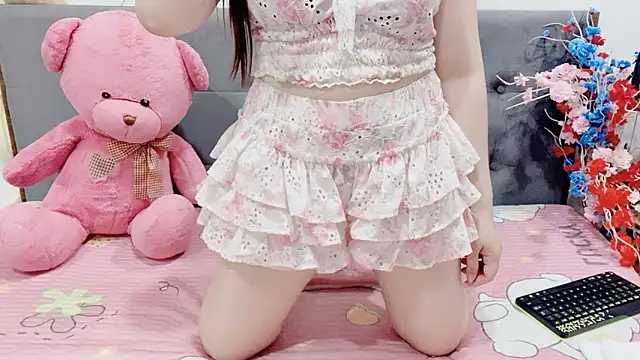 Snapshot of Funikio chatting on February 13, 2026, 2:51 am Funikio online show from February 13, 2026, 2:51 am