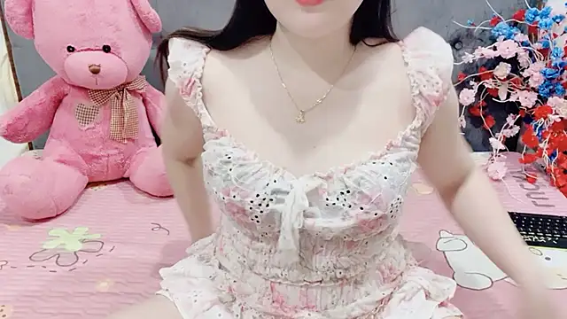 Snapshot of Funikio chatting on February 22, 2026, 1:40 am Funikio online show from February 22, 2026, 1:40 am