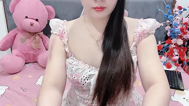 Funikio online show from May 4, 2026, 12:39 am