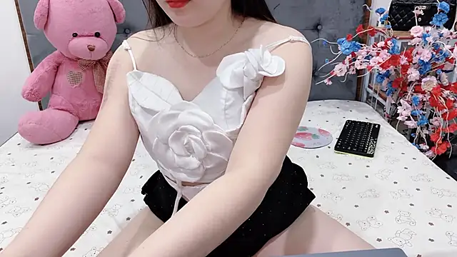 Funikio online show from June 12, 2026, 1:43 pm