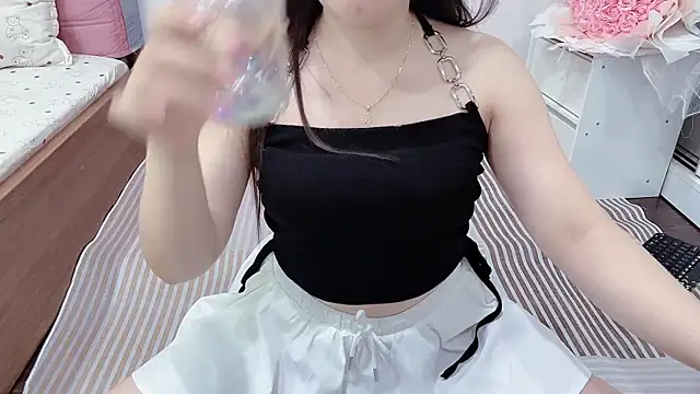 Funikio online show from July 21, 2026, 1:19 am