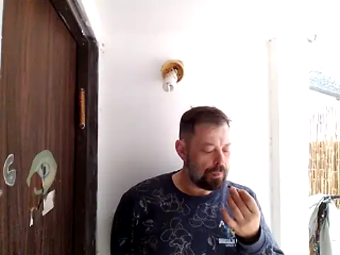 zefside42 online show from February 6, 2026, 6:18 am