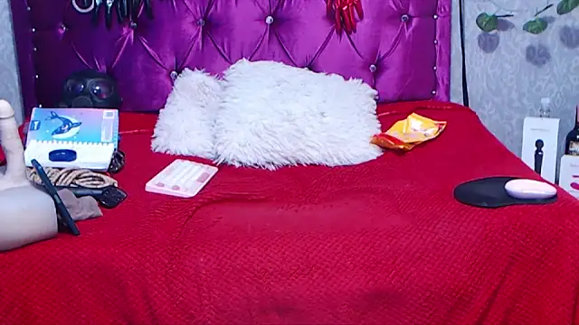 Snapshot of AyshaScott chatting on September 19, 2025, 1:34 pm AyshaScott online show from September 19, 2025, 1:34 pm